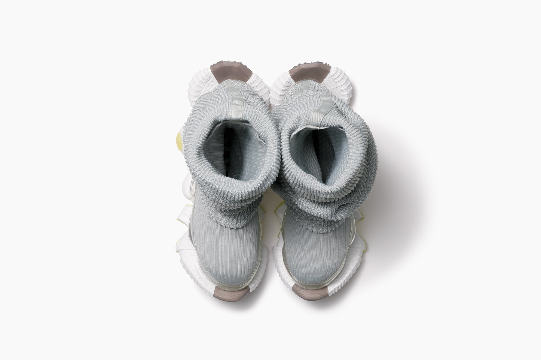 grounds SKYSCRAPER FALCON LOOSE SOCKS LIGHT GRAY / CLEAR