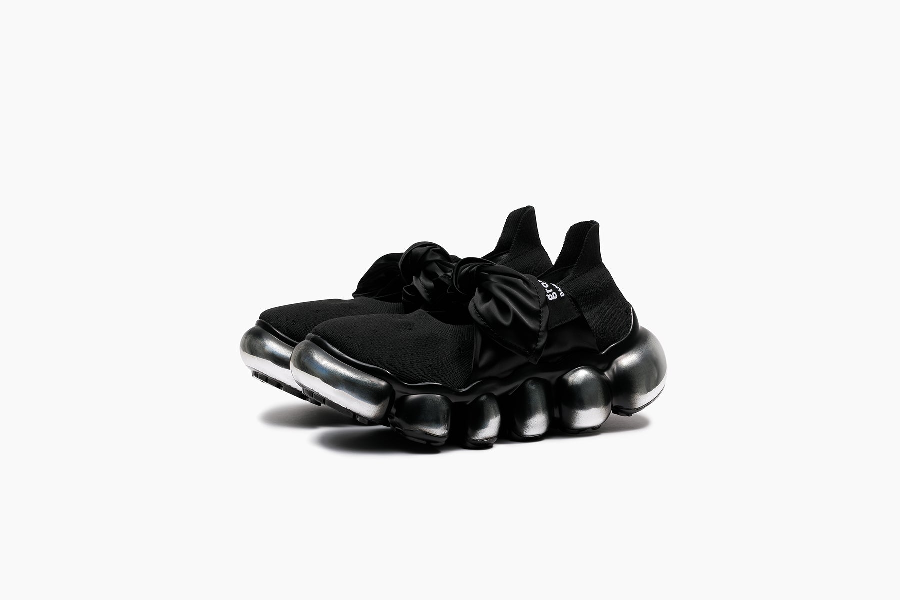 grounds JEWELRY HANKIE STEEL	BLACK / STEEL