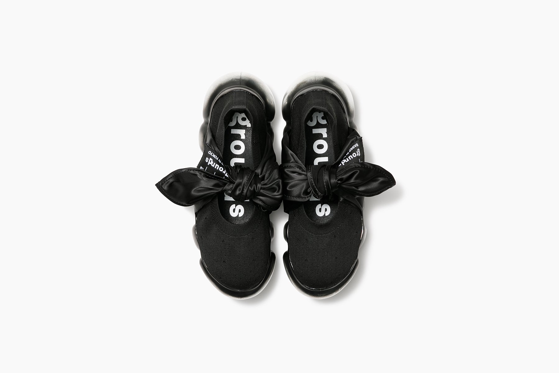 grounds JEWELRY HANKIE STEEL	BLACK / STEEL